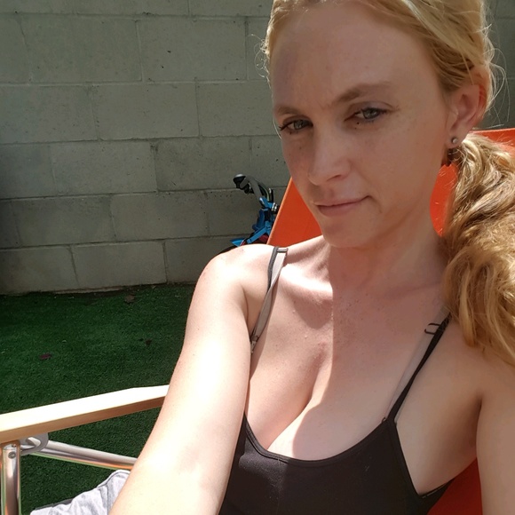 Meet your Posher, Ashley - Picture 1 of 1